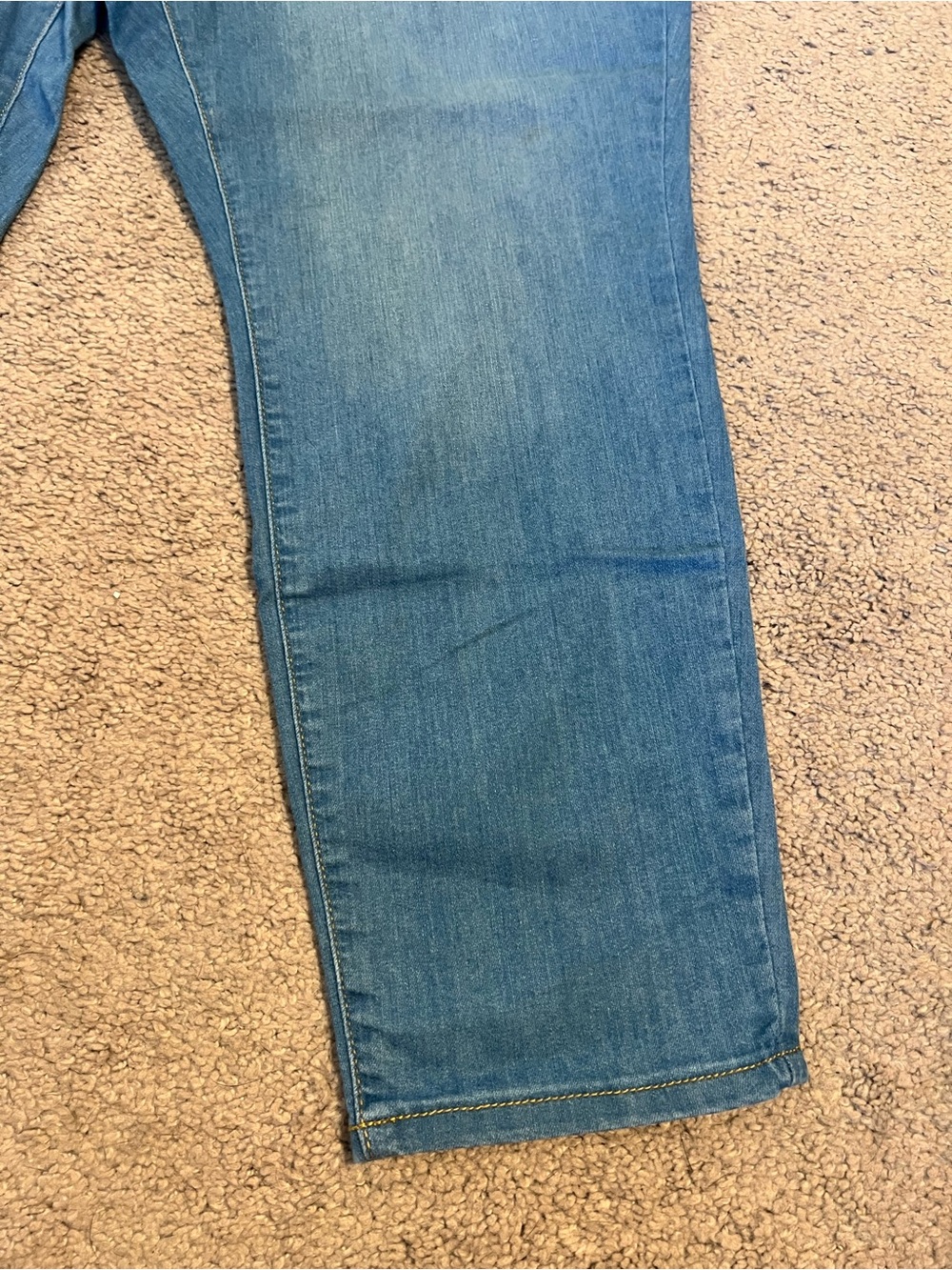 NWOT Universal Thread Jeans - Picture 2 of 10